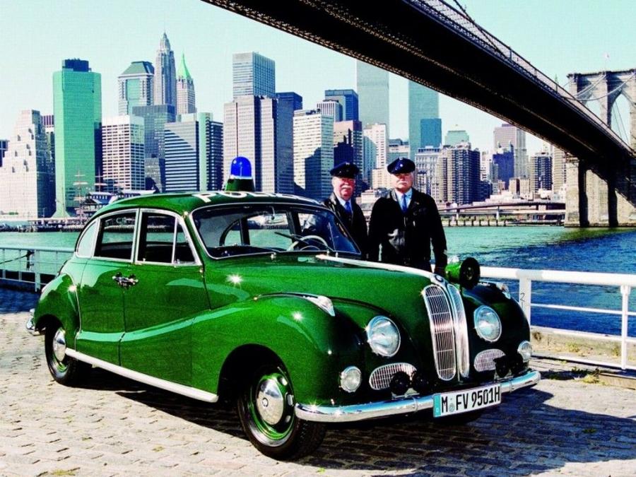  BMW 502 3.2 Liter Super Polizei 1957 года  (фото 1 из 3)